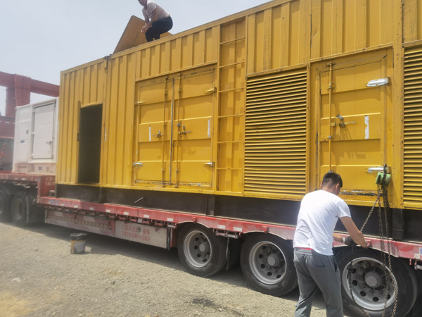 疏勒除了负载情况和发动机维护,还有哪些因素会影响 200kw 柴油发电机的油耗?